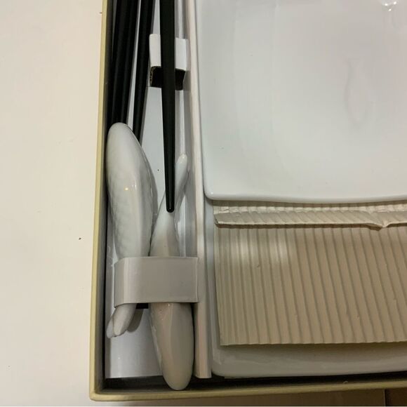 Crate and Barrel - Sushi for Two - 8 Pieces - Picture 4 of 6